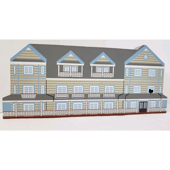 Vintage Cat's Meow Carlisle Village Inn Walnut Creek Ohio Shelf Sitter 1997 - Picture 2 of 4